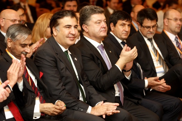 Саакашвили заявил, что будет координировать вопрос предоставления Украине оружия