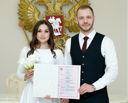 Свадьба ДЗАГОЕВА вошла в юбилейный реестр молодоженов
