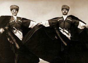 Б.Сопоев и Б.Торчинов. Танец двух друзей.