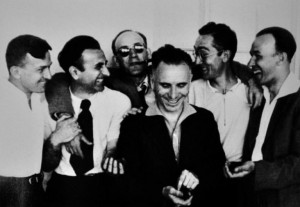 Группа студентов Азербайджанской консерватории. 1937 год. В центре - Г.Гуржибеков, слева от него В.Айвазов, народный артист Осетии. 