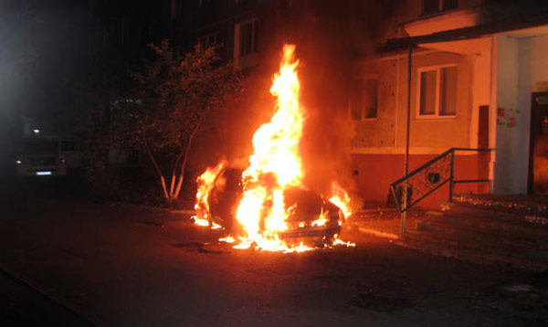 Во Владикавказе ночью сгорела «Лада-Приора». Причины выясняются