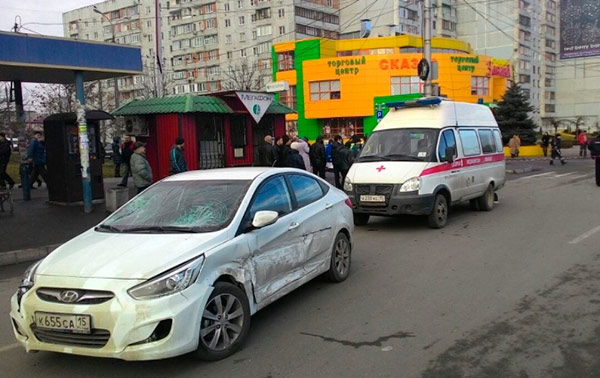 Во Владикавказе на автобусной остановке от удара иномарки погибла женщина