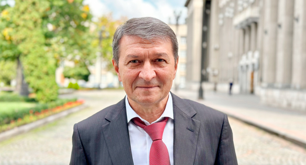 Министром спорта Северной Осетии стал известный футболист и тренер Юрий ГАЗЗАЕВ