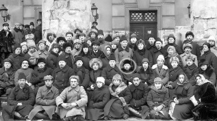 В школу – со своим стулом