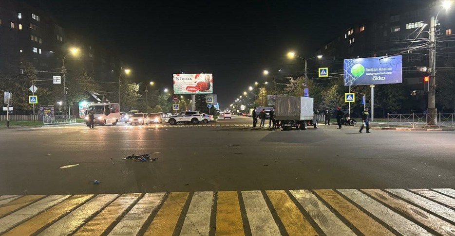 Во Владикавказе под колеса «Газели» попал школьник на электросамокате