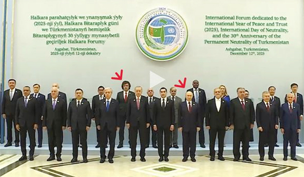 Кобахидзе прокомментировал фотографию, на которой оказался с Путиным