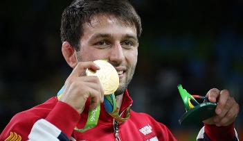 Нашелся авторитетный профессор для студентов-вольников