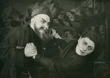 Ведущим актерам Осетинского театра – общероссийское признание